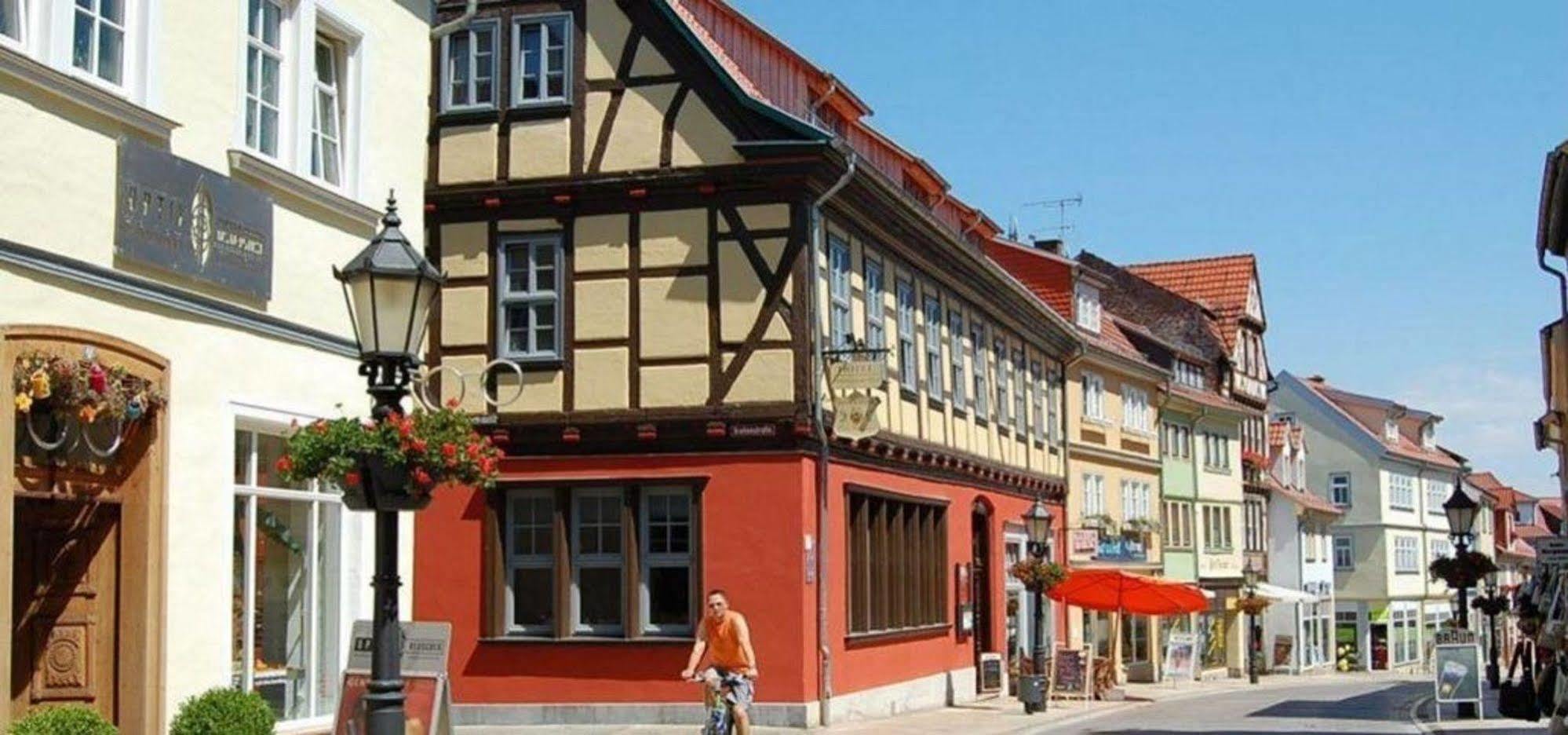 Muehlhaeuser Hof Und Stadtmauer Mühlhausen Extérieur photo